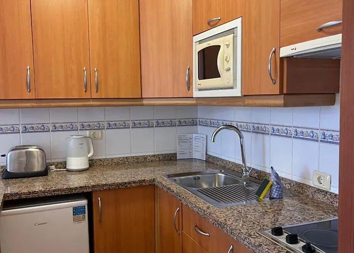 Colón2 Apart-hotel 4*